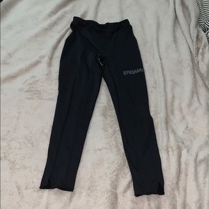 Black gymshark leggings
